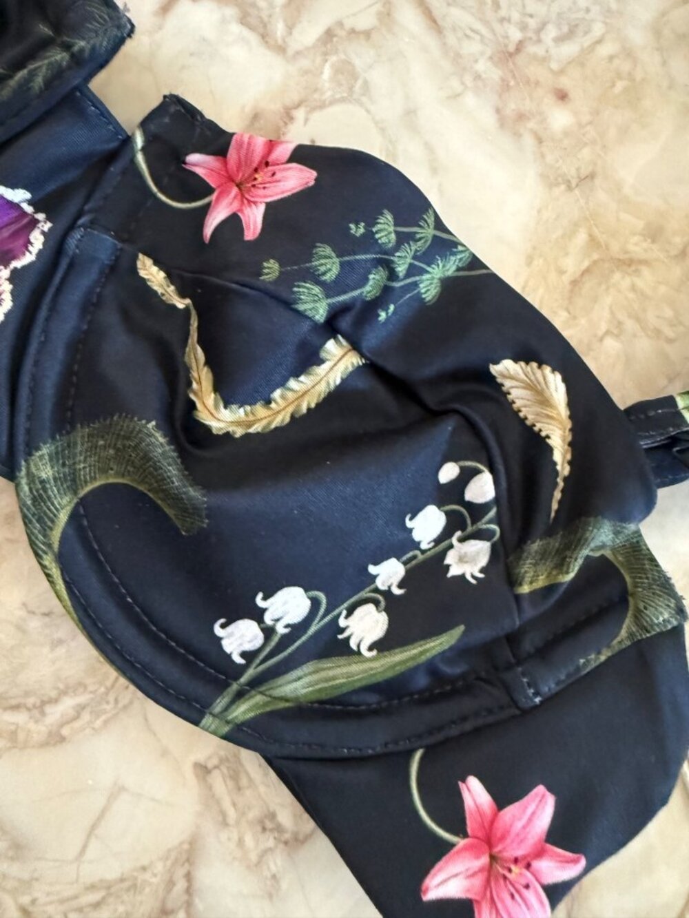 AGUA by AGUA Bendita  $160 Kiwi Tesoro ruffled printed bikini top NEW XS - Picture 3 of 10